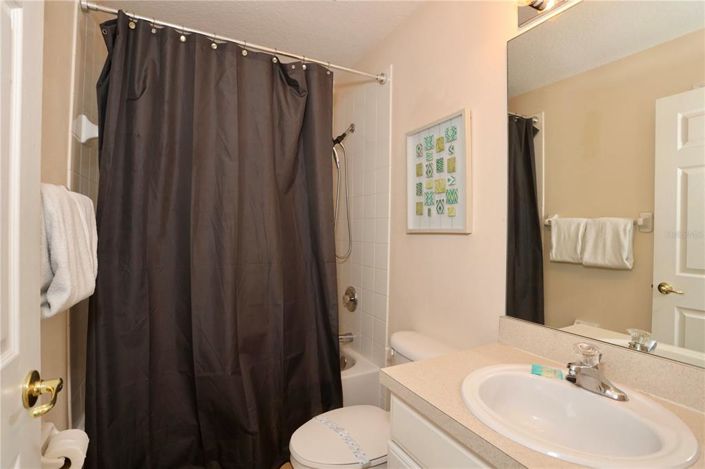 Image No.38-5 Bed Property for sale