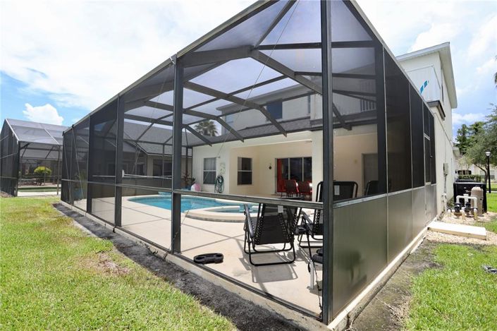 Image No.56-5 Bed Property for sale