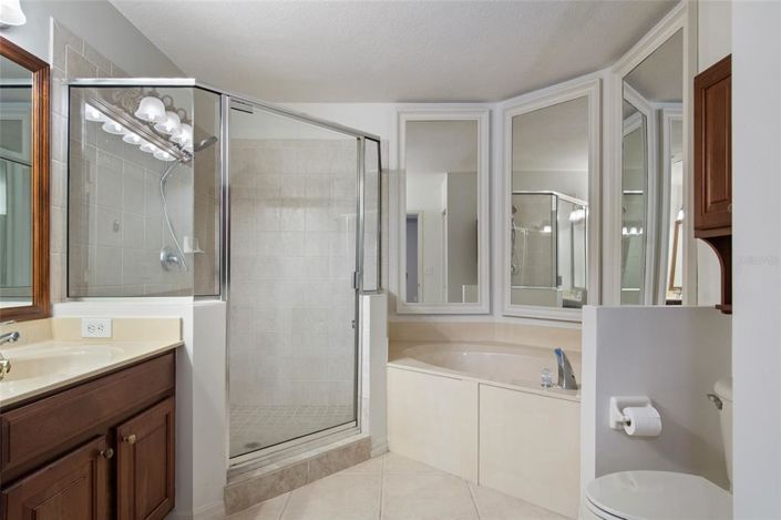 Image No.28-3 Bed Property for sale