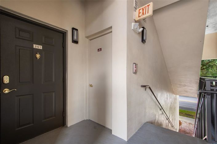 Image No.33-3 Bed Property for sale