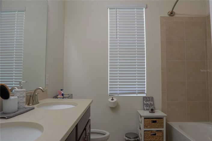 Image No.12-4 Bed Property for sale