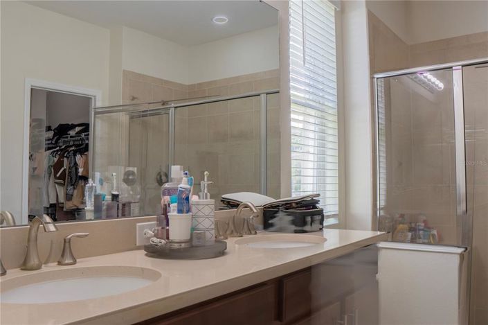 Image No.14-4 Bed Property for sale