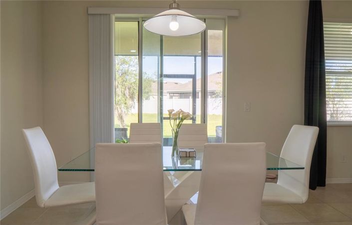 Image No.4-4 Bed Property for sale