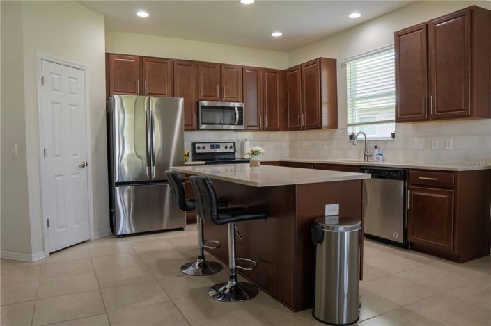 Image No.7-4 Bed Property for sale