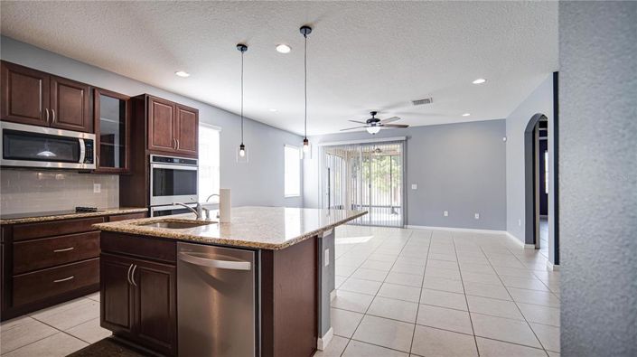 Image No.6-4 Bed Property for sale