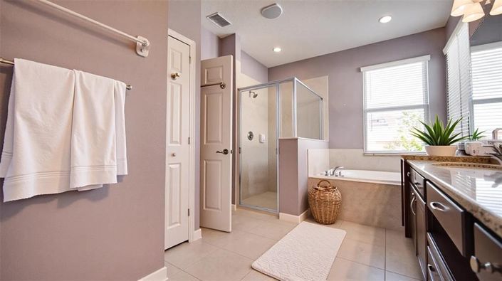 Image No.8-4 Bed Property for sale