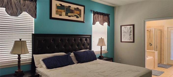 Image No.12-9 Bed Property for sale