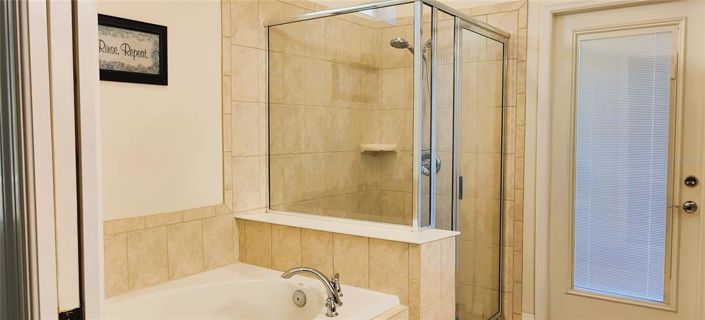 Image No.14-9 Bed Property for sale