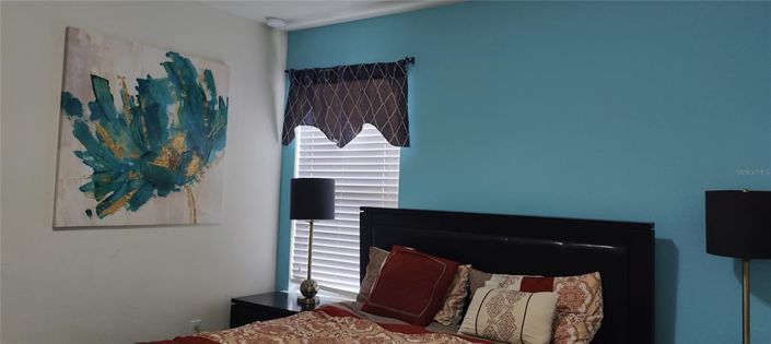 Image No.20-9 Bed Property for sale