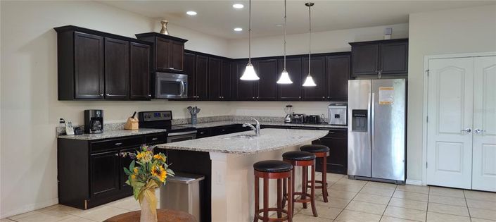 Image No.9-9 Bed Property for sale