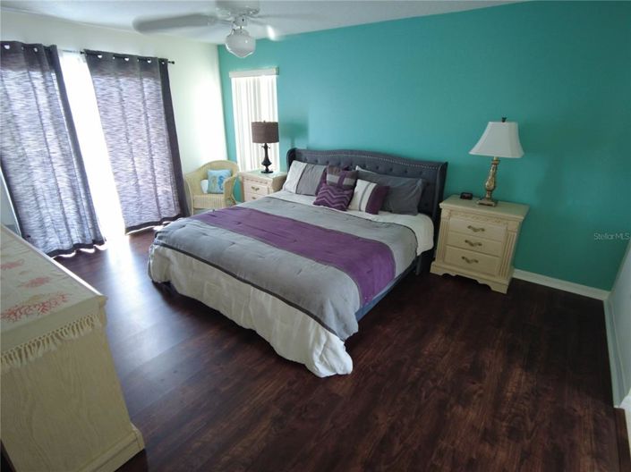 Image No.18-5 Bed Property for sale