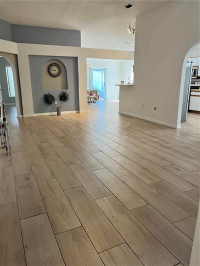 Image No.5-Propriété de 4 chambres à vendre à Davenport