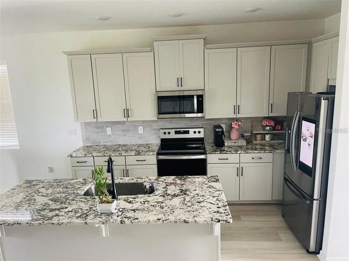 Image No.11-4 Bed Property for sale