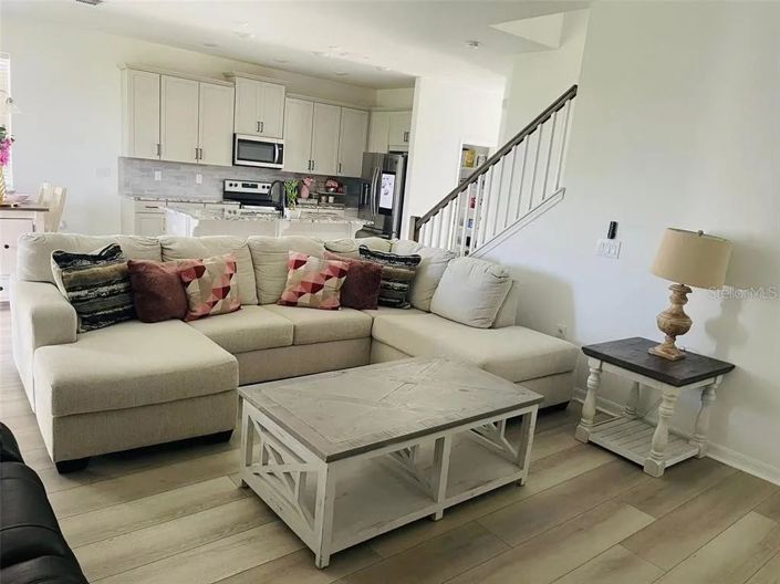 Image No.15-4 Bed Property for sale