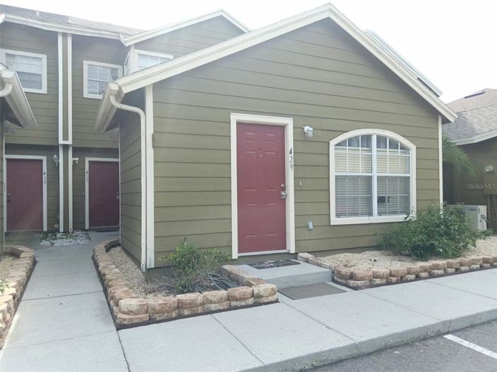 Image No.1-4 Bed Townhouse for sale