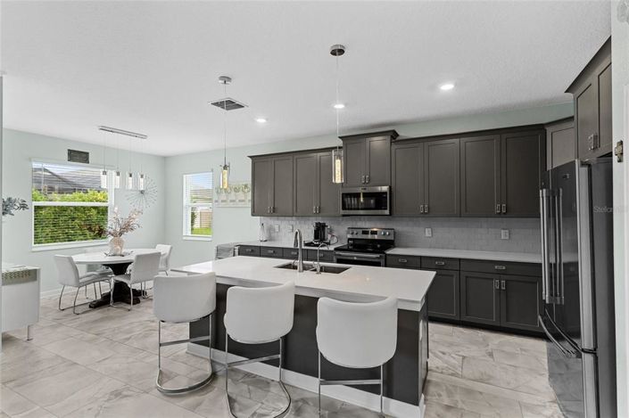 Image No.17-4 Bed Property for sale