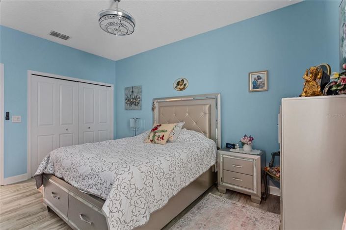 Image No.28-4 Bed Property for sale