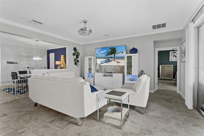 Image No.5-4 Bed Property for sale