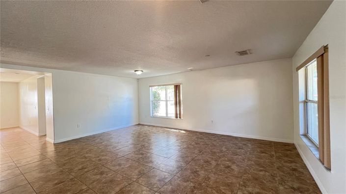 Image No.6-Propriété de 5 chambres à vendre à Davenport