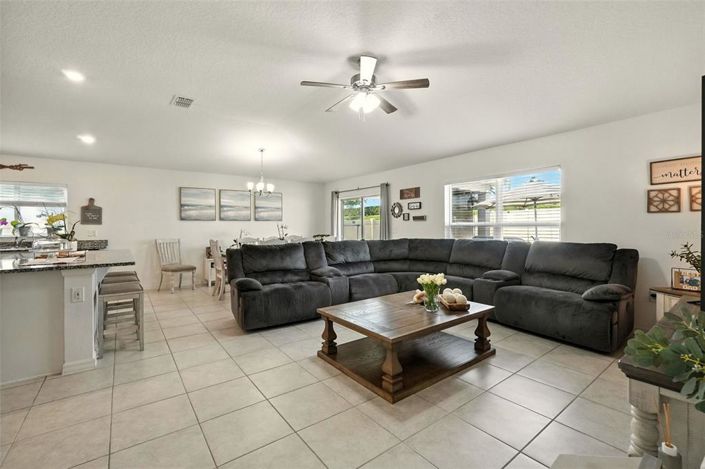 Image No.14-Propriété de 4 chambres à vendre à Kissimmee