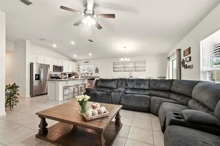 Image No.15-Propriété de 4 chambres à vendre à Kissimmee