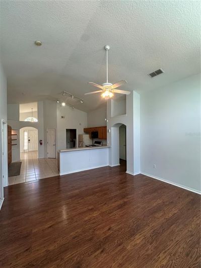 Image No.10-3 Bed Property for sale