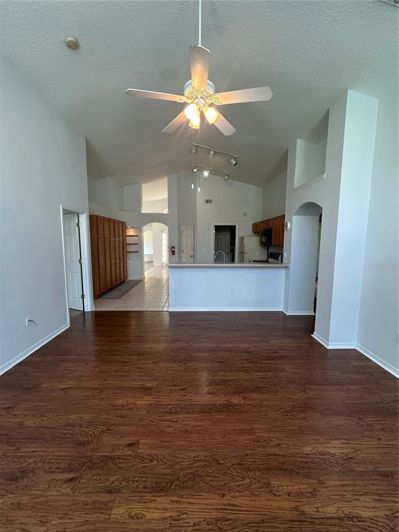 Image No.12-3 Bed Property for sale