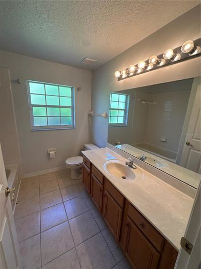 Image No.20-3 Bed Property for sale