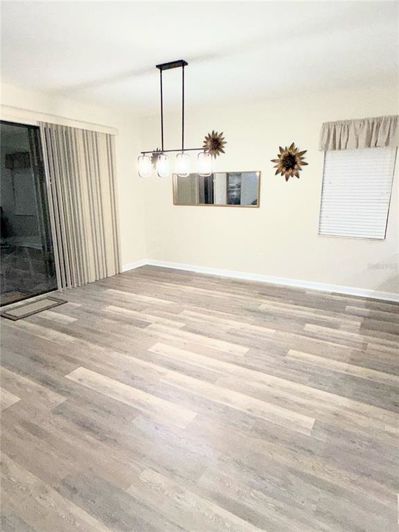 Image No.2-5 Bed Property for sale