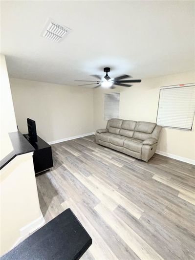 Image No.6-5 Bed Property for sale