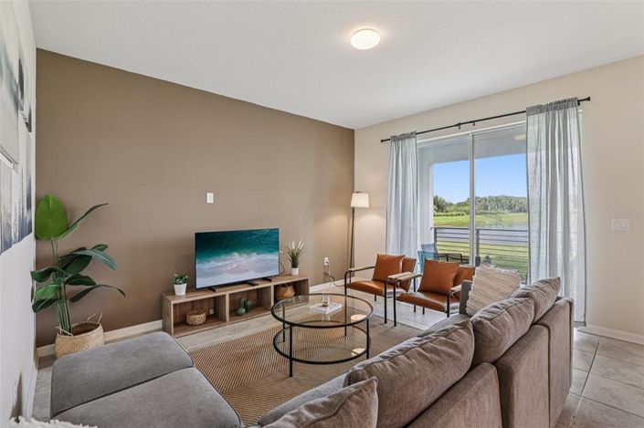 Image No.11-2 Bed Property for sale