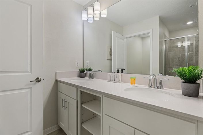 Image No.22-2 Bed Property for sale