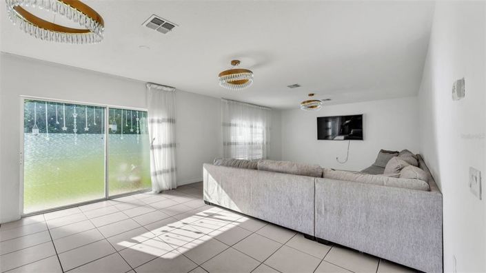 Image No.14-Propriété de 4 chambres à vendre à Kissimmee