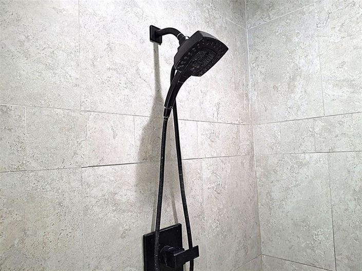 Image No.17-2 Bed Property for sale