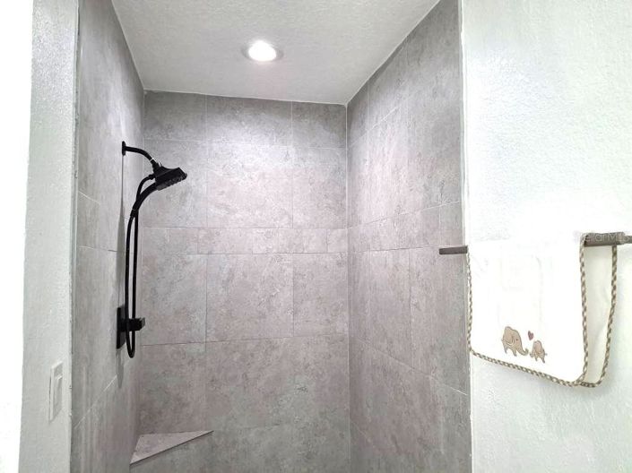 Image No.19-2 Bed Property for sale