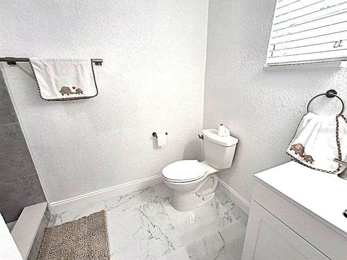 Image No.20-2 Bed Property for sale