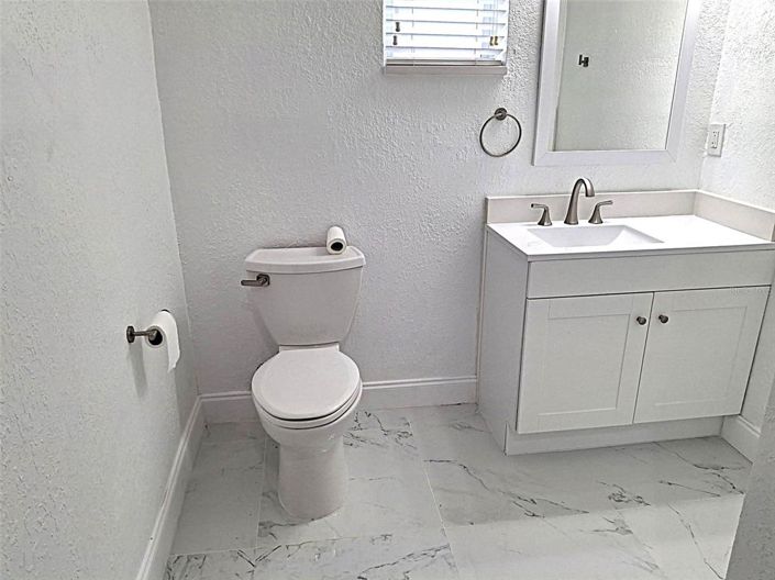 Image No.21-2 Bed Property for sale