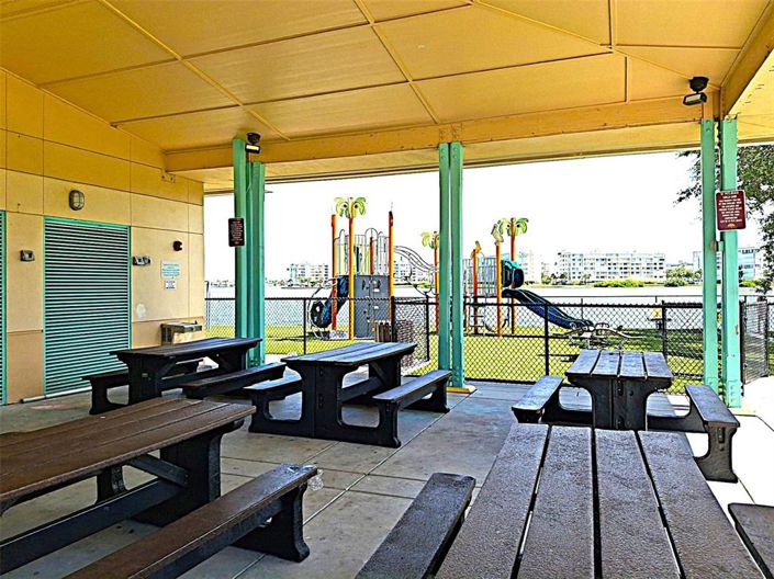 Image No.44-2 Bed Property for sale