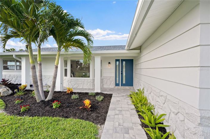 Image No.17-3 Bed Property for sale