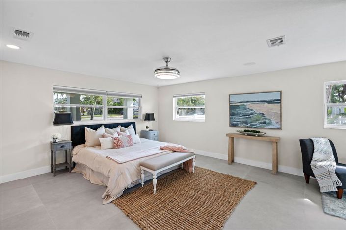 Image No.20-3 Bed Property for sale