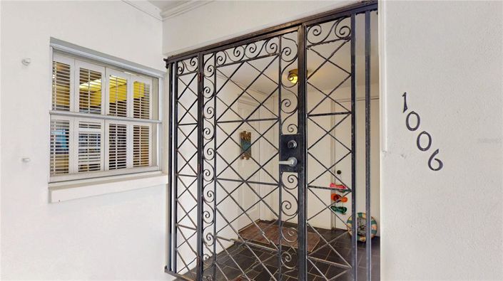 Image No.11-2 Bed Property for sale