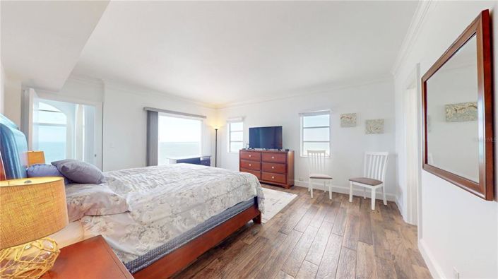 Image No.26-2 Bed Property for sale