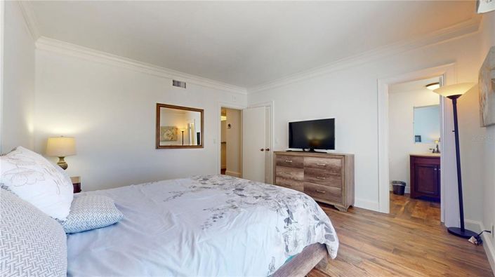 Image No.31-2 Bed Property for sale