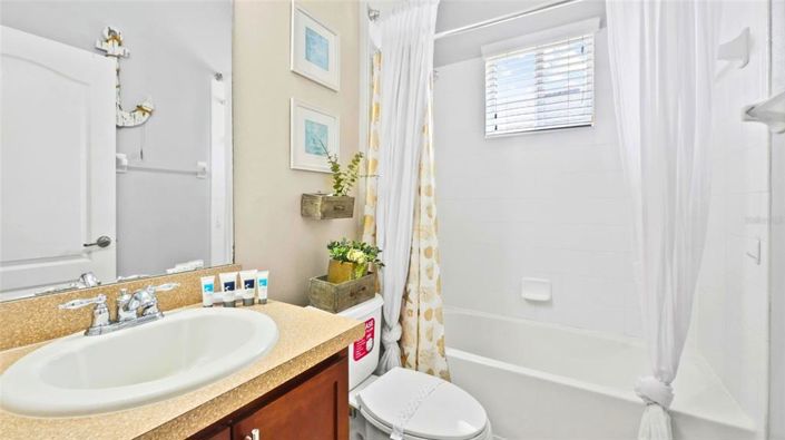 Image No.19-5 Bed Property for sale