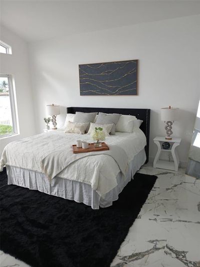 Image No.15-3 Bed Property for sale