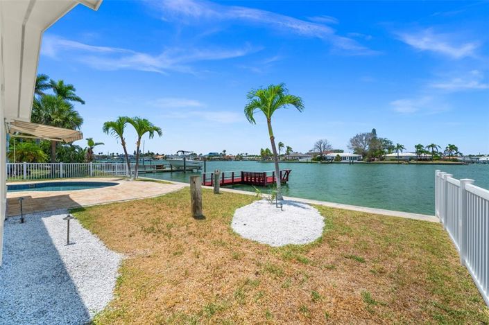 Image No.26-3 Bed Property for sale