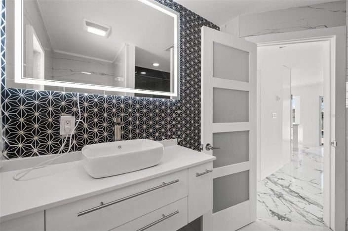 Image No.43-3 Bed Property for sale