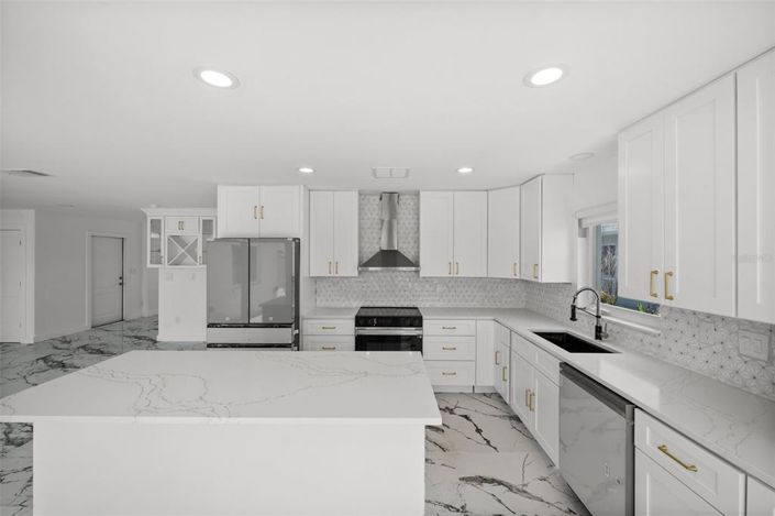 Image No.52-3 Bed Property for sale