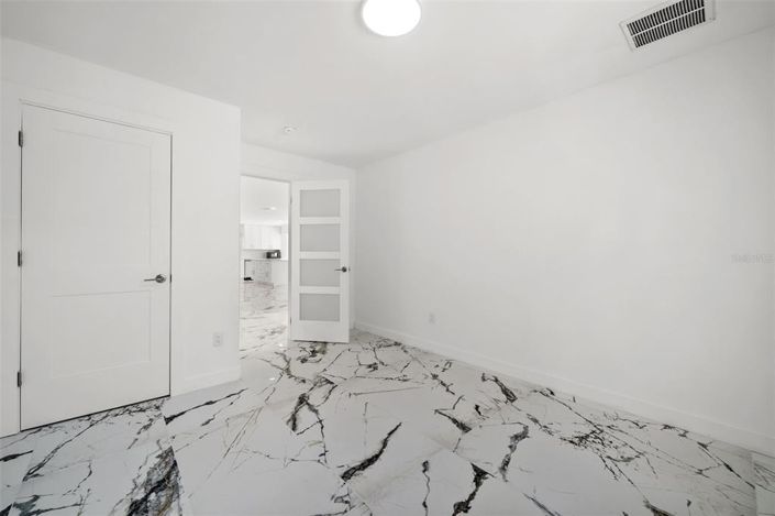 Image No.57-3 Bed Property for sale