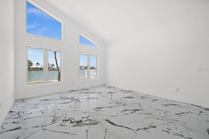 Image No.58-3 Bed Property for sale